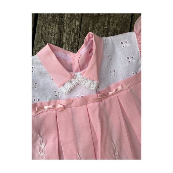 50s Baby Pink Fit & Flare Dress White Eyelet Lace Cap Flutter Sleeve Long Point - Picture 6 of 7